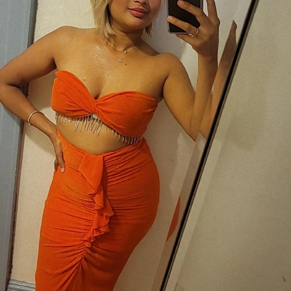 Women's Wave Texture Fabric Tube Top With Round Buckle And Mermaid Hem skirt - Picture 6 of 6